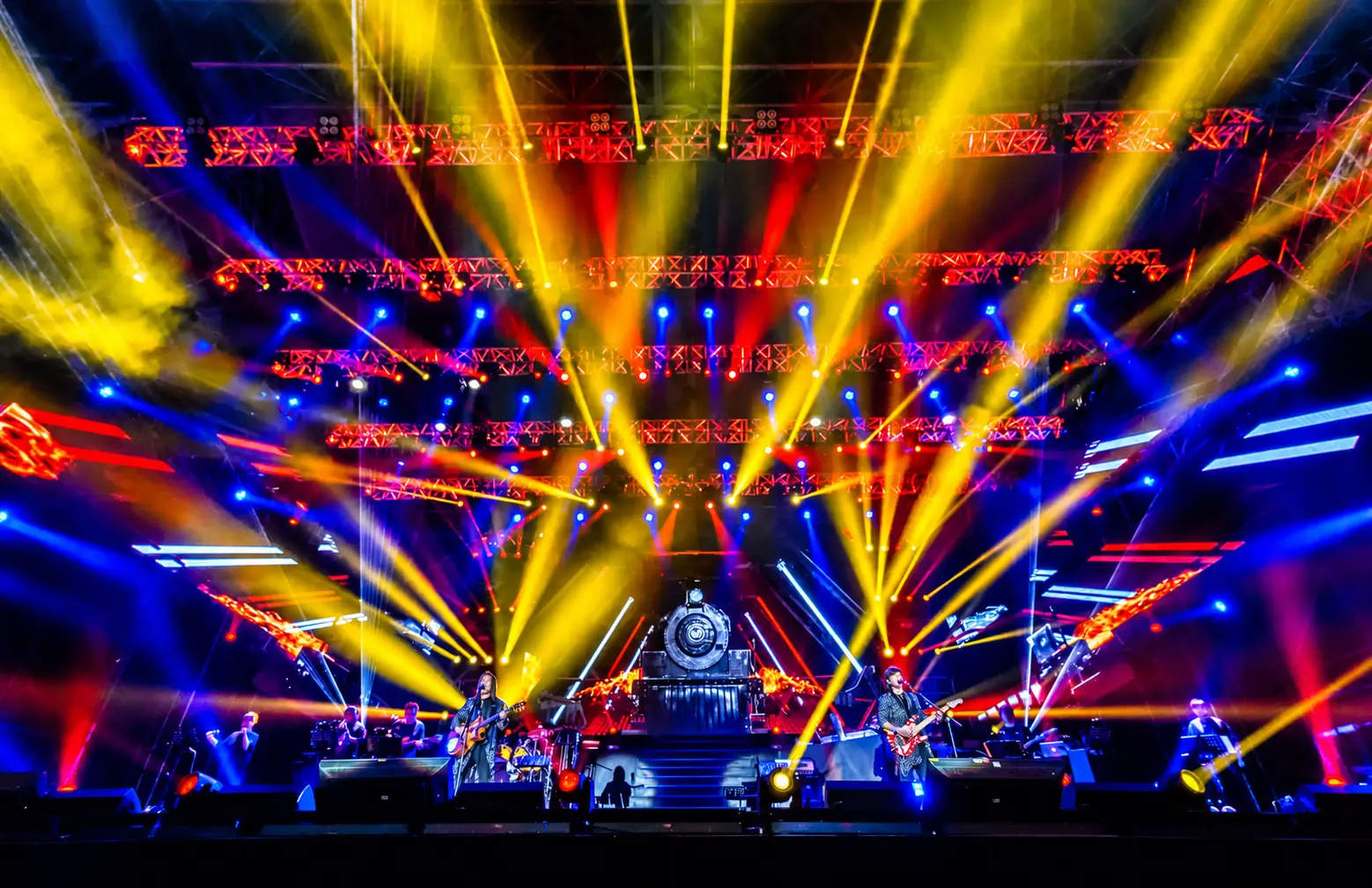 Show de Rock com Luzes Explosivas