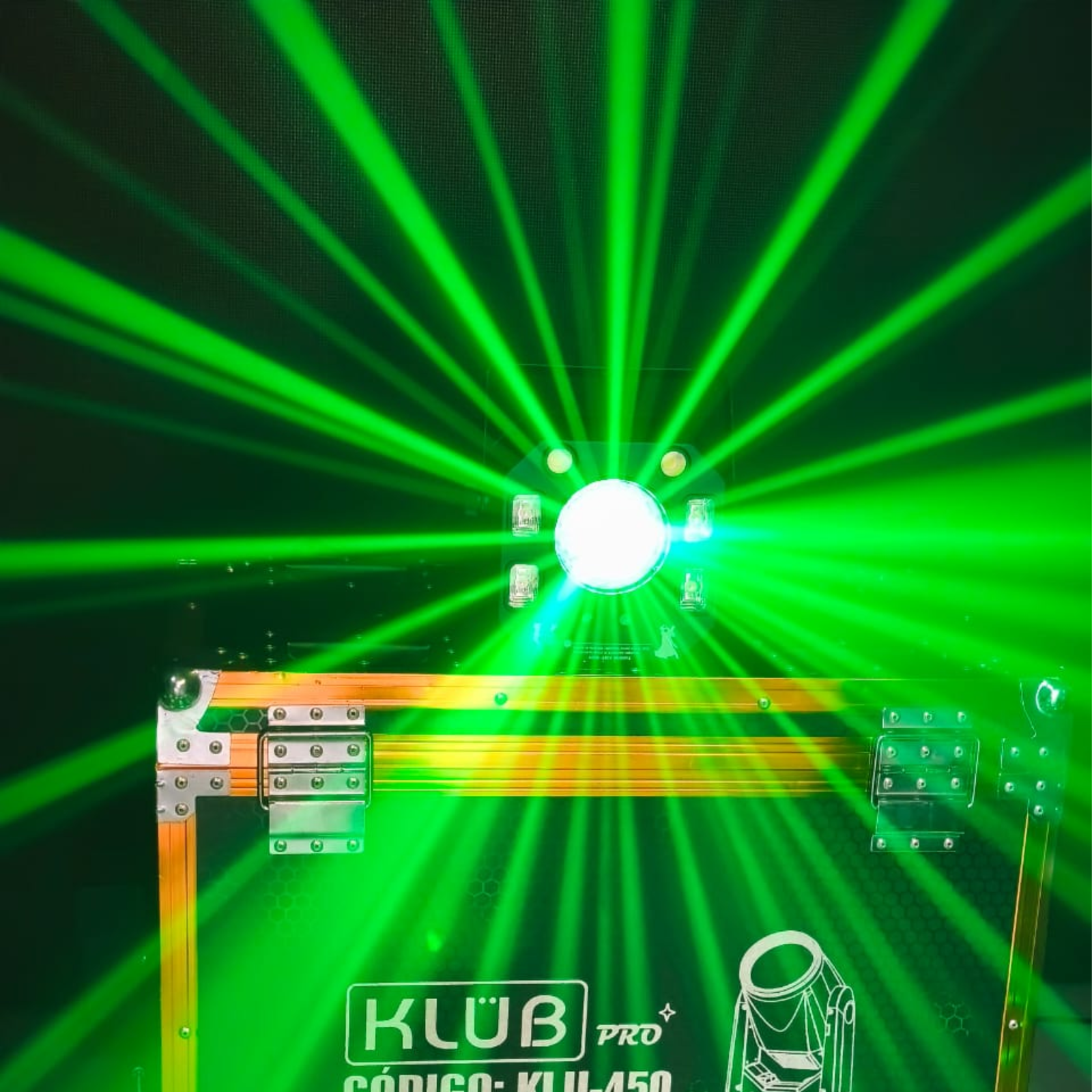 Multi Raio 4IN1 Effect Light – Efeitos Completos em um Só Equipamento - Imagem 9