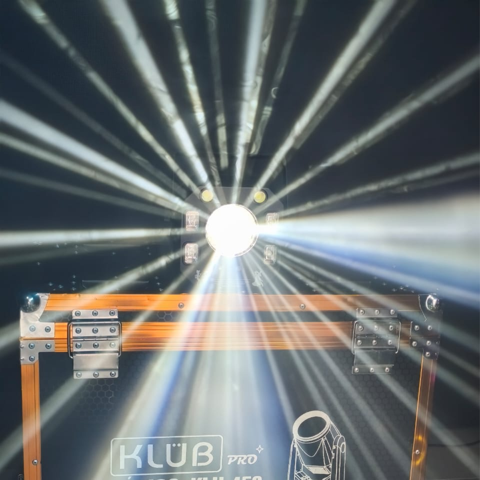 Multi Raio 4IN1 Effect Light – Efeitos Completos em um Só Equipamento - Imagem 10