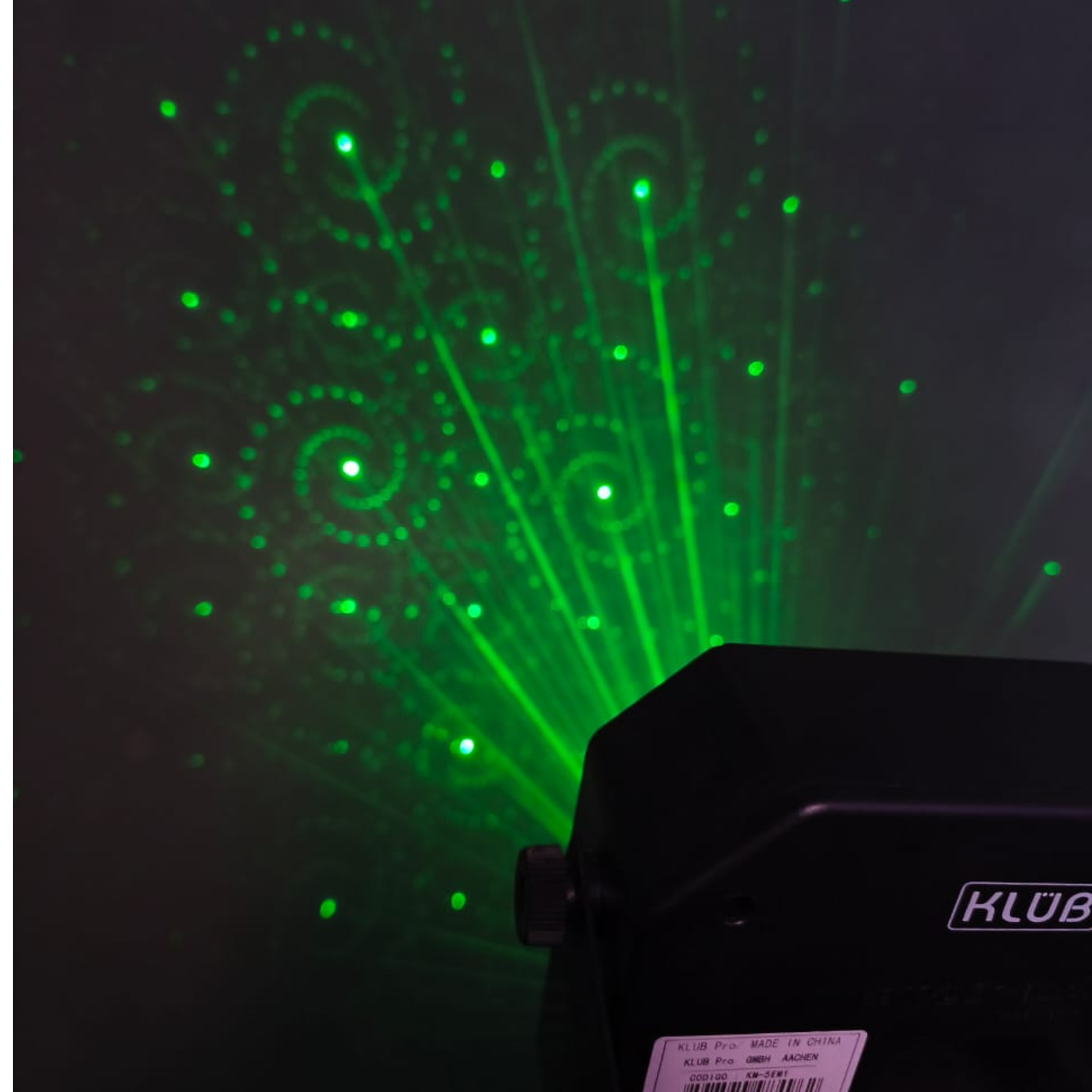 Multi Raio 4IN1 Effect Light – Efeitos Completos em um Só Equipamento - Imagem 14