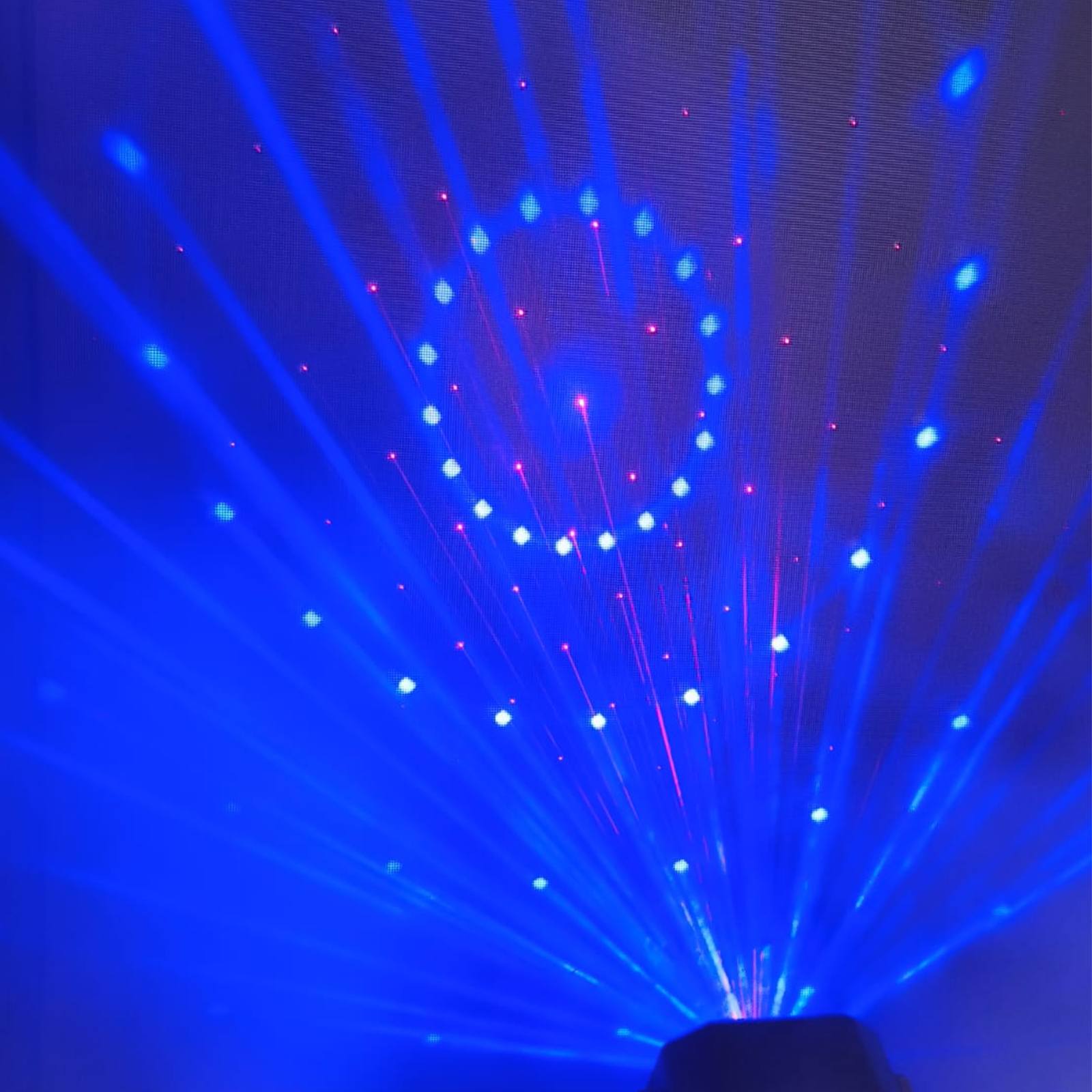 Multi Raio 4IN1 Effect Light – Efeitos Completos em um Só Equipamento - Imagem 15